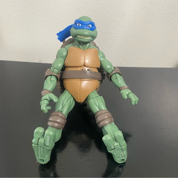 TMNT Leo Figure Ninja Elite Leonardo 2016 - Picture 1 of 10